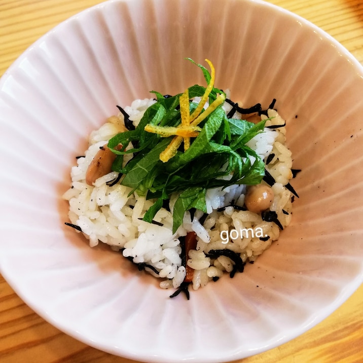 ひじきご飯・大葉&柚ピール乗せ